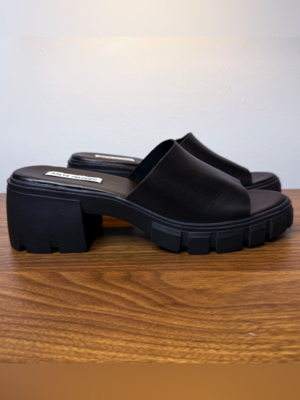 Steve Madden Beekly Black Leather Platform Lug Sole Block Heel Open Toe Sandals